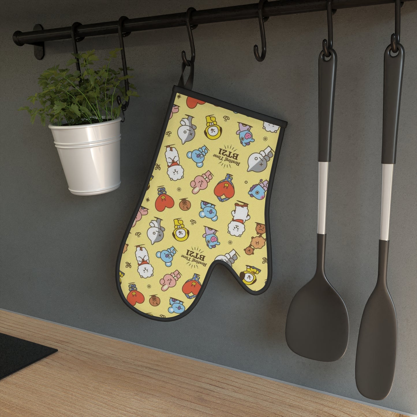 Oven Glove (Bts-Bt21 Collections)